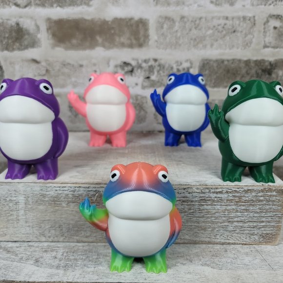 Cheeky Middle Finger Frog | Gag Gift | Fun Desk Toy | Decor | 3D Printed - Picture 5 of 17
